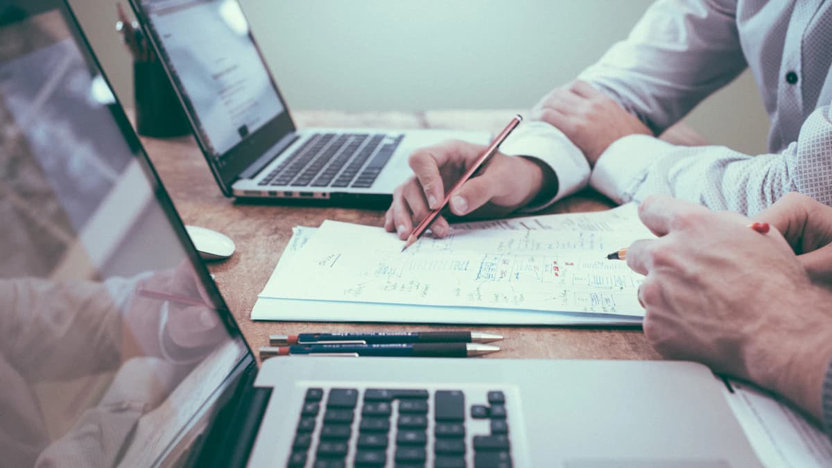 Illustrazione: Preventivo sito web: guida completa